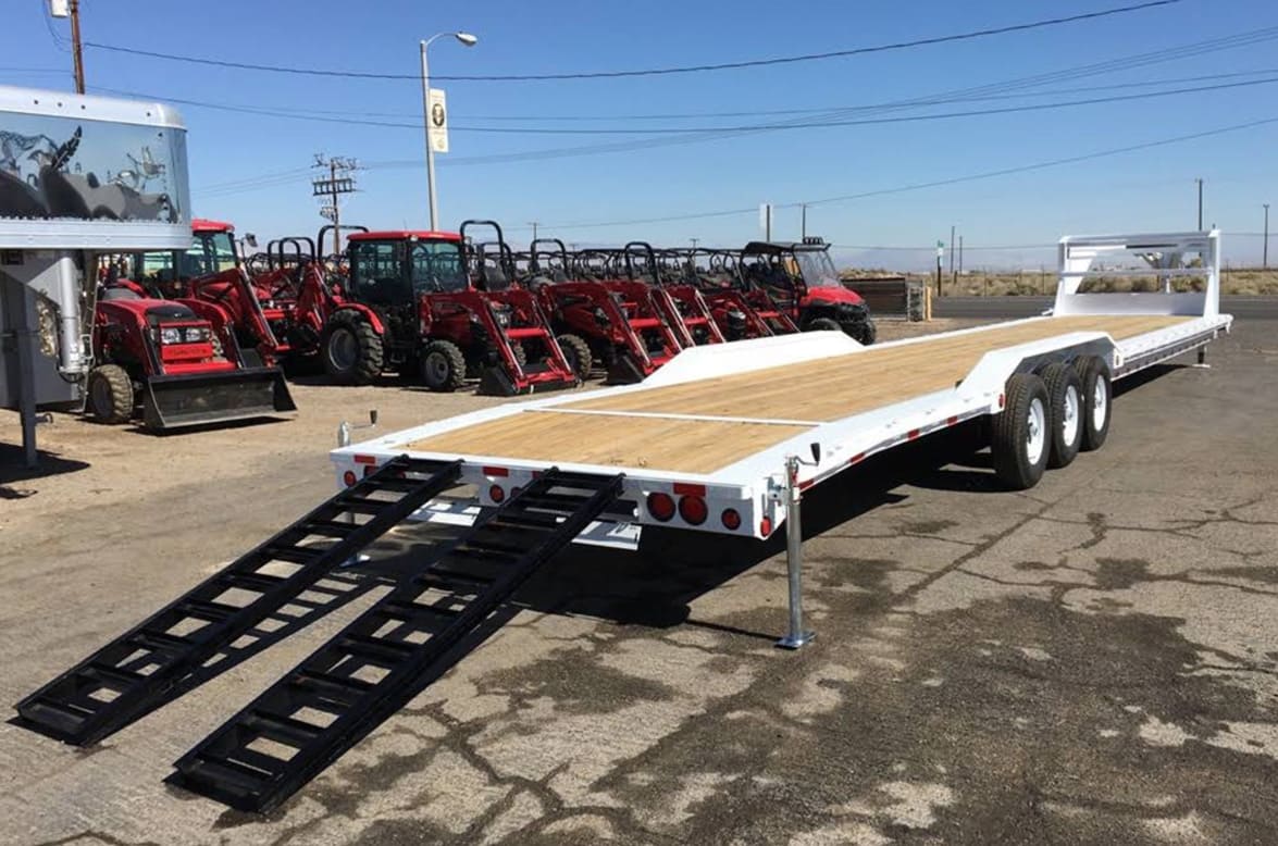 A.Y.D. Trailers – 7641 Carrot Place, Bakersfield, CA 93307